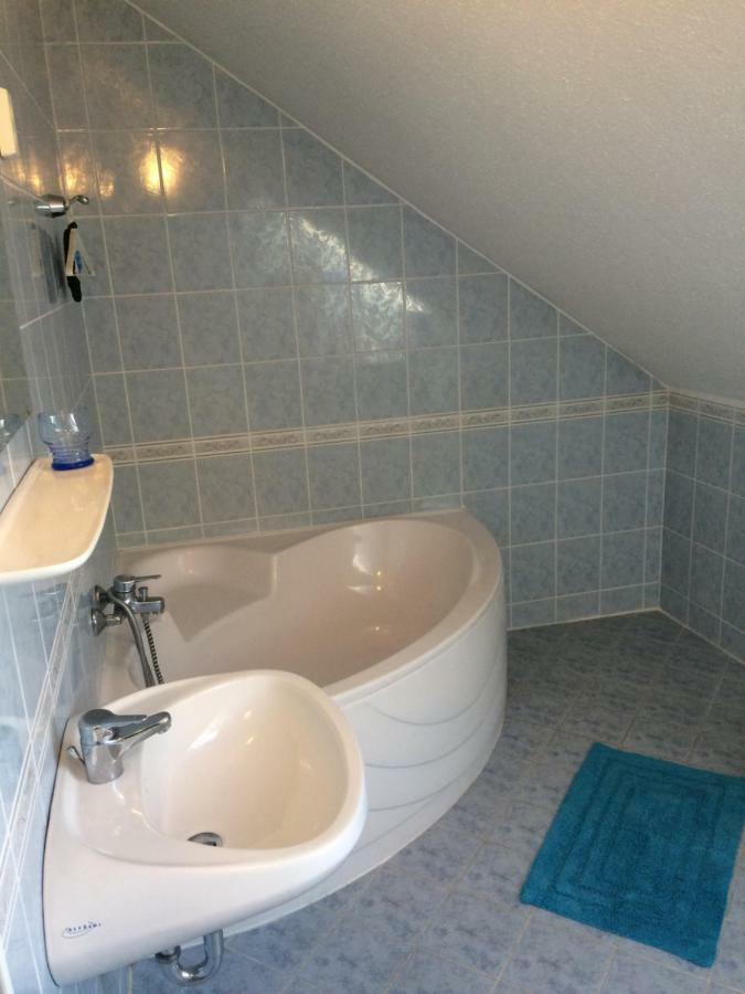 Mary Apartment Шіофок Екстер'єр фото